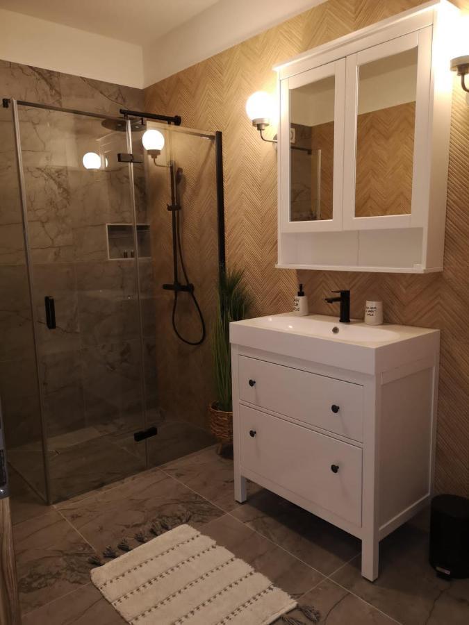 Lovro Luxury Apartment With Jacuzzi And Terrace Sea View Sali Esterno foto
