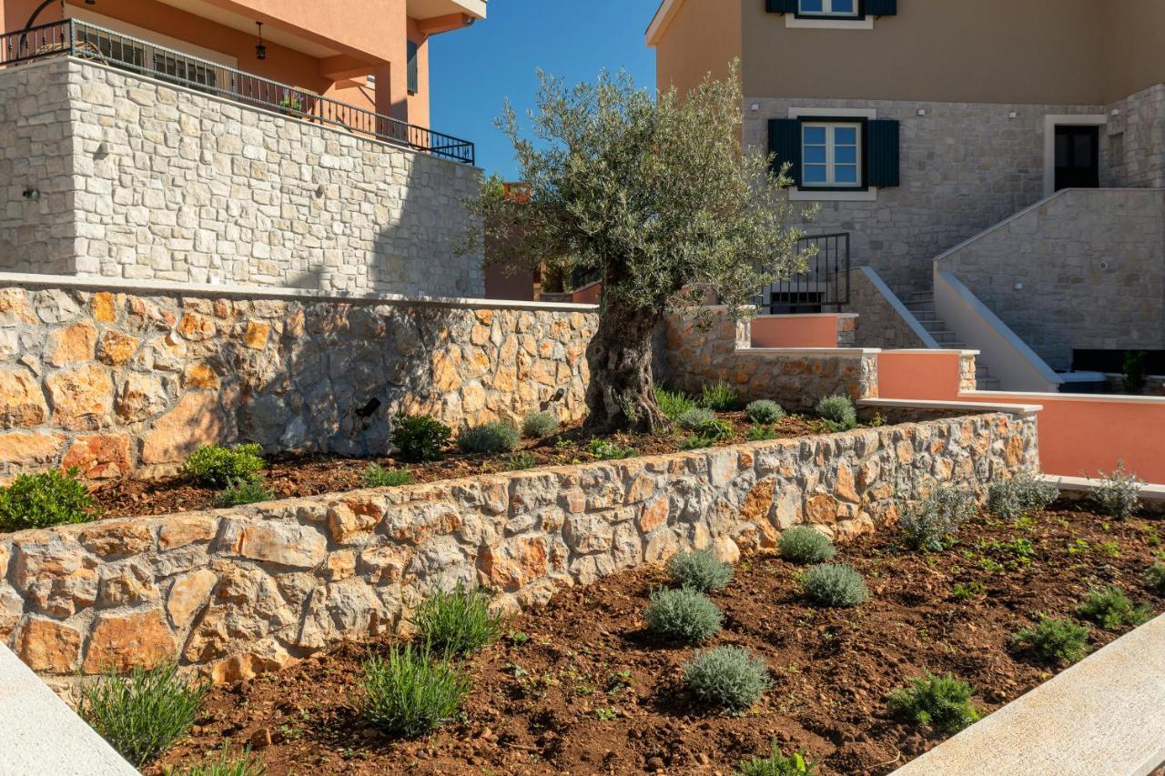Lovro Luxury Apartment With Jacuzzi And Terrace Sea View Sali Esterno foto