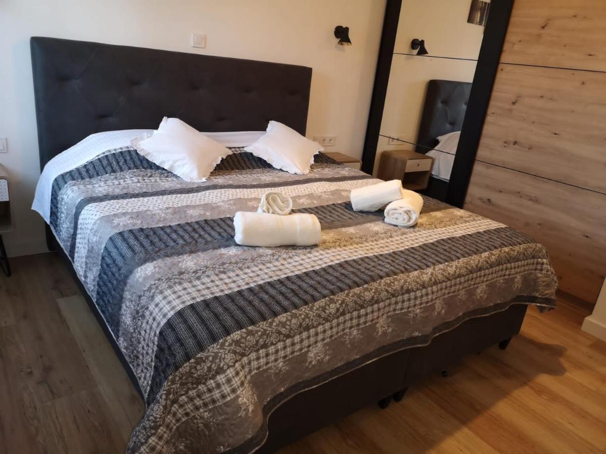 Lovro Luxury Apartment With Jacuzzi And Terrace Sea View Sali Esterno foto