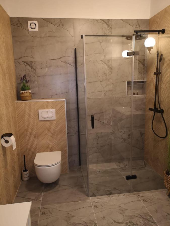 Lovro Luxury Apartment With Jacuzzi And Terrace Sea View Sali Esterno foto