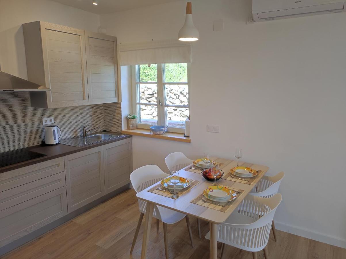 Lovro Luxury Apartment With Jacuzzi And Terrace Sea View Sali Esterno foto